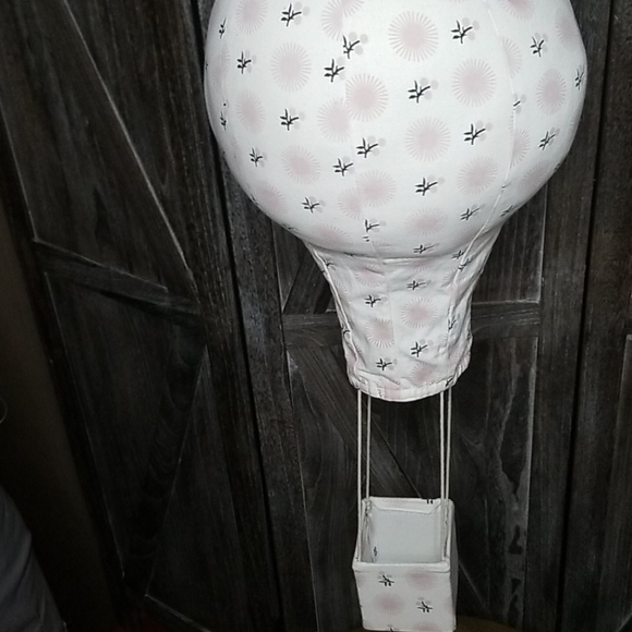 NWT lil' PYAR-Fabric Hot air balloon mobile-pink/cream floral pattern - Picture 2 of 6